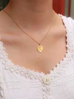 Médaille amour AUGIS coeur strié plus qu'hier moins que demain or jaune diamant rubis - Castafiore