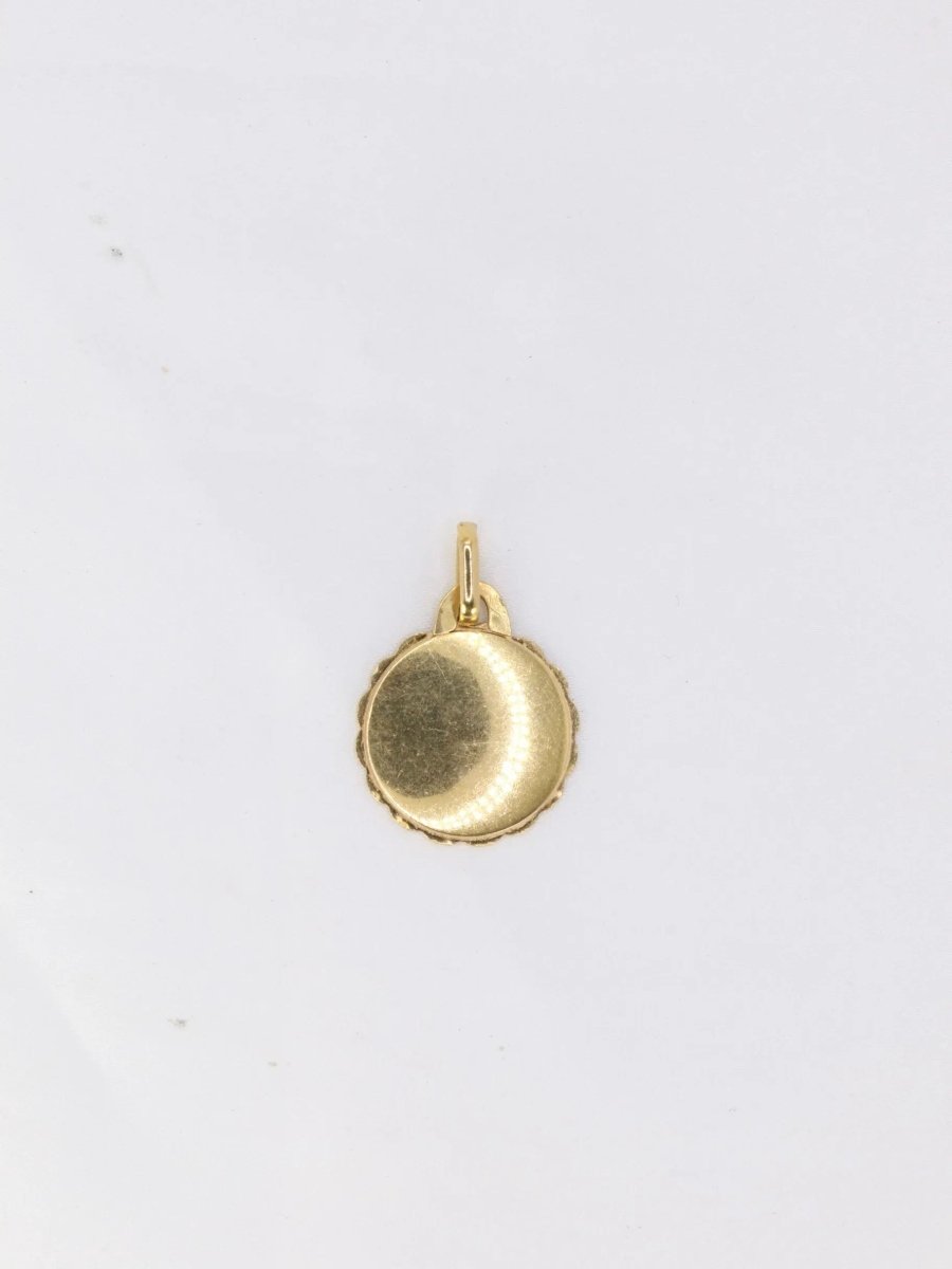 Médaille amour Augis en or, plus qu'hier moins que demain - Castafiore