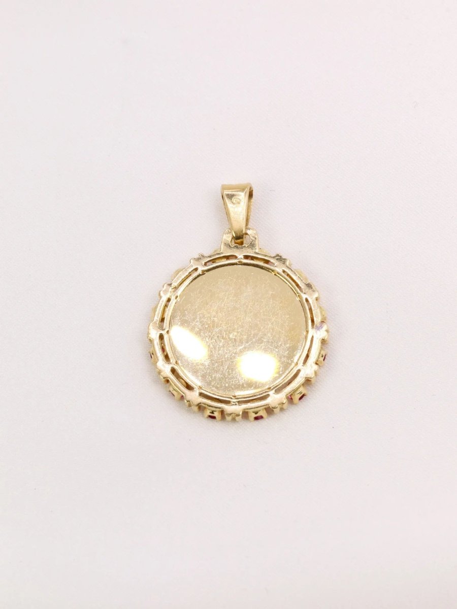 Médaille Amour AUGIS entourage coeur rubis Plus qu’hier moins que demain diamant rubis - Castafiore