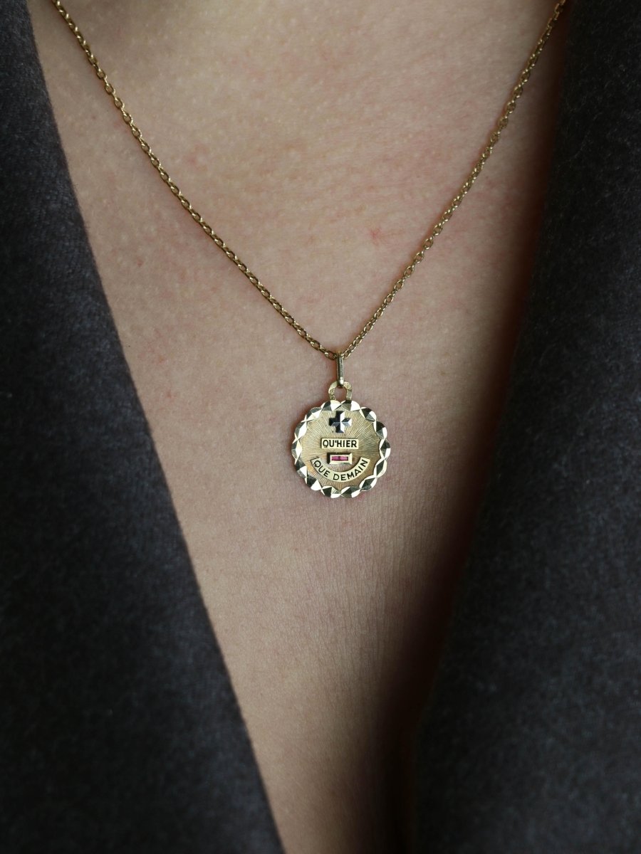 Medaille Amour Augis Plus hier Moins Demain, Ecrin d'origine, New Old Stock - Castafiore