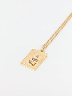 Médaille Amour Augis Plus Hier Moins Demain en or figurant un livre - Castafiore