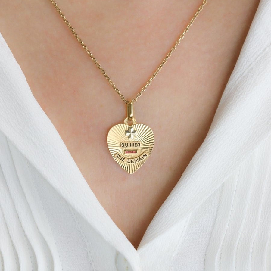 Médaille AUGIS Coeur en or jaune et rubis - Castafiore