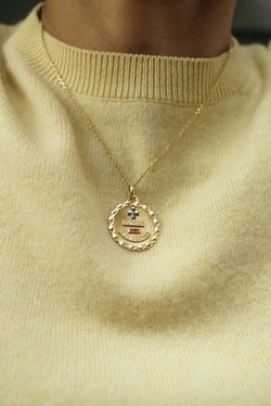 Médaille AUGIS or jaune et blanc rubis de synthèse - Castafiore