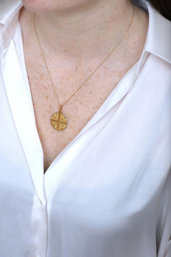 Médaille Chrétienne Art Déco or jaune - Castafiore