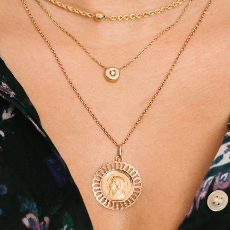Médaille de la Sainte Vierge Marie en or jaune - Castafiore