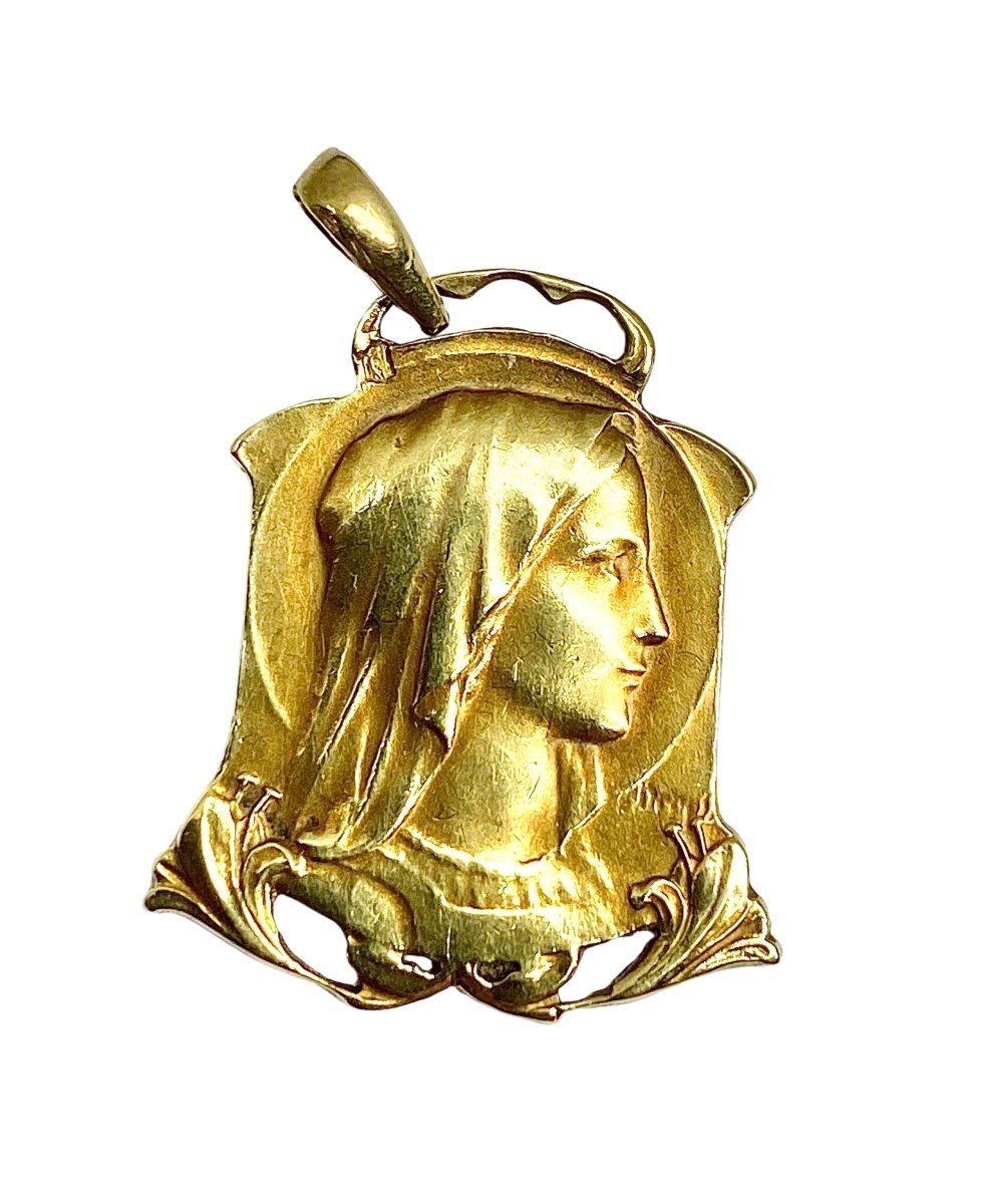 Médaille en or jaune 18 carats, vierge ,signée Dropsy, vers 1900 - Castafiore