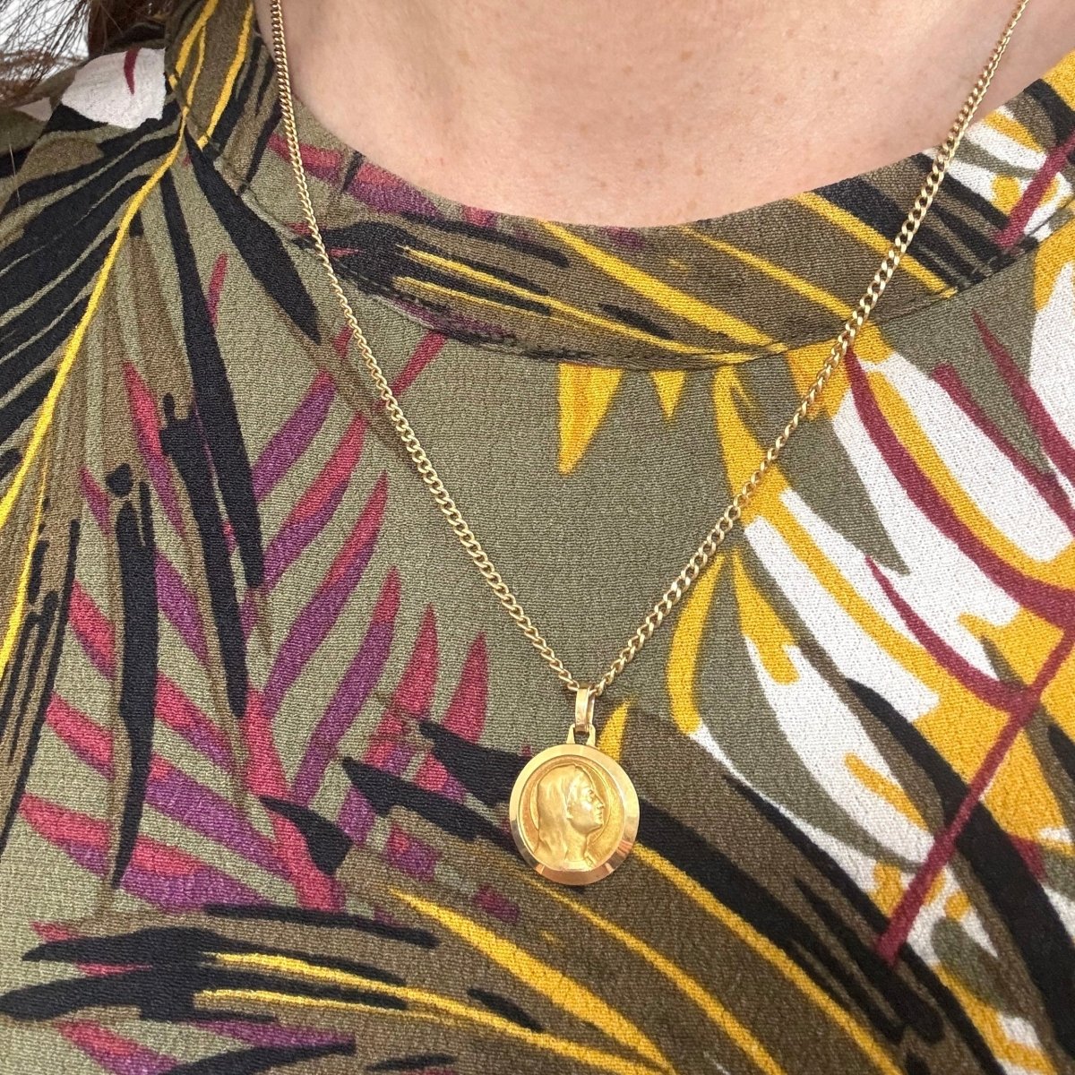 Médaille en or jaune - Castafiore
