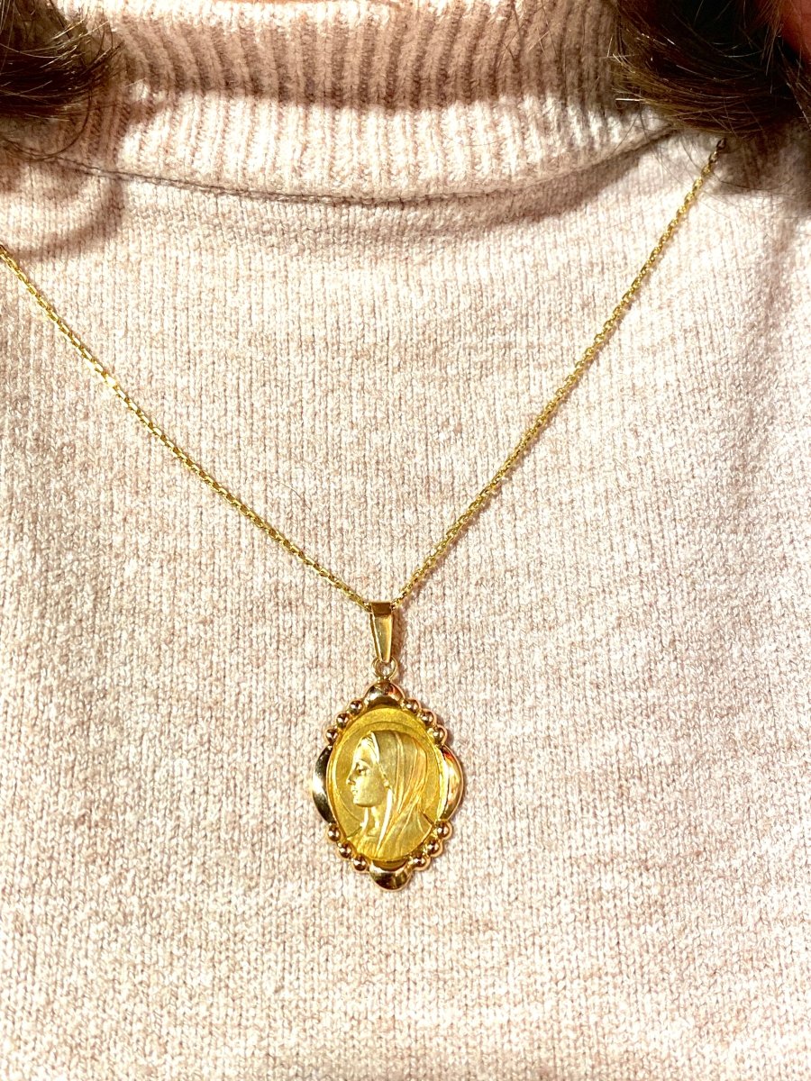 Médaille en or jaune - Castafiore