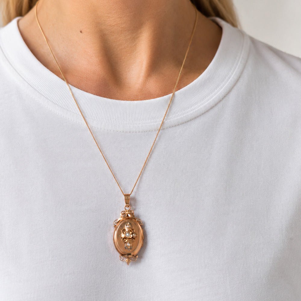 Médaille en or rose et perle - Castafiore