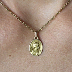 Médaille or jaune Ange en prière - Castafiore