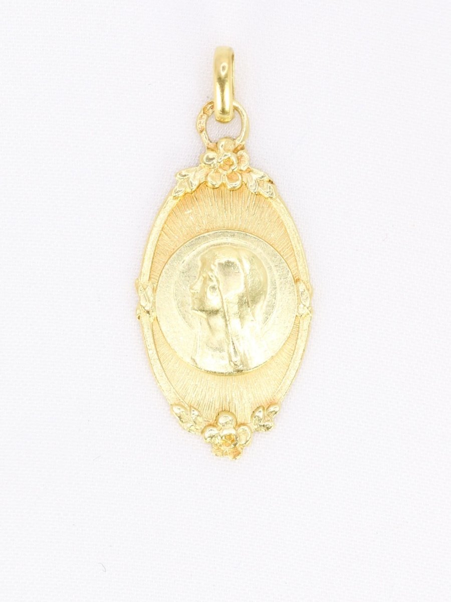 Médaille religieuse Art nouveau or jaune - Castafiore