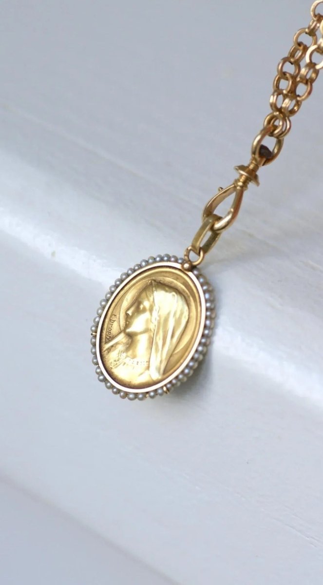 Médaille Vierge or et perles fines - Castafiore