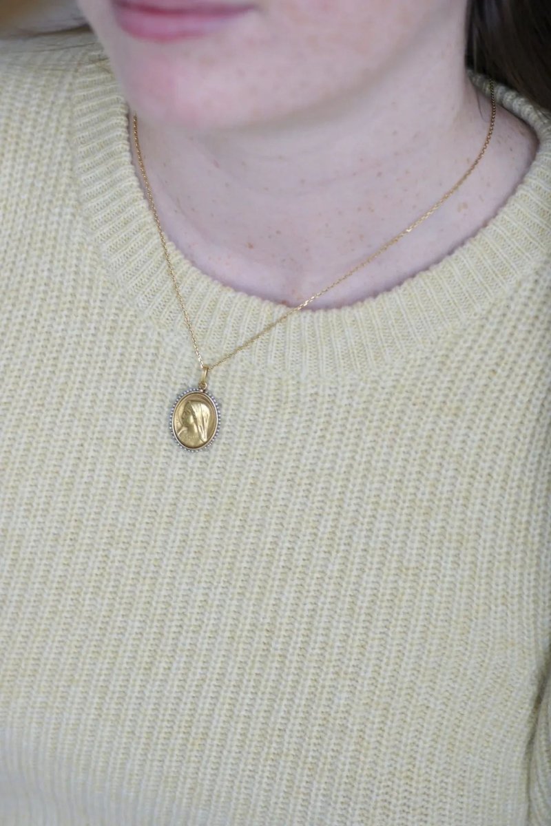 Médaille Vierge or et perles fines - Castafiore