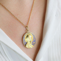 Médailler VERNON en or jaune et émail bleu - Castafiore