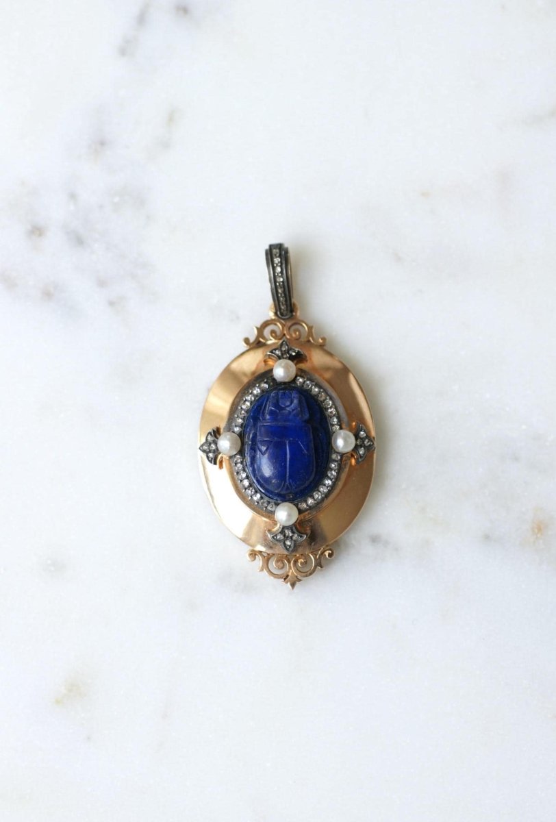 Médaillon Ancien Scarabée Lapis Lazuli Diamants et Perles - Castafiore