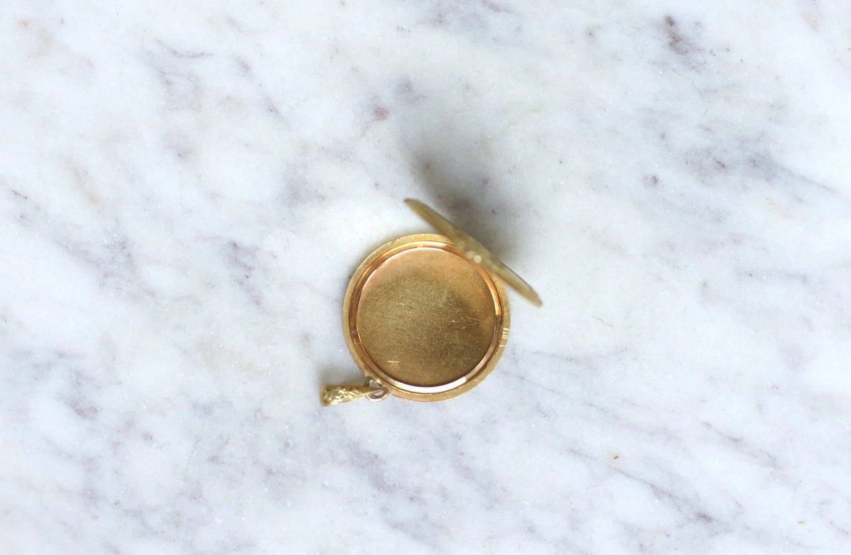 Médaillon Ouvrant Guirlande Or jaune - Castafiore