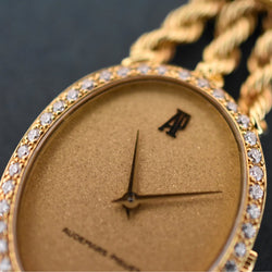 Montre AUDEMARS PIGUET "Classique" en or jaune et diamants - Castafiore