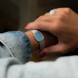 Montre BAUME ET MERCIER en or blanc, turquoise et diamants - Castafiore