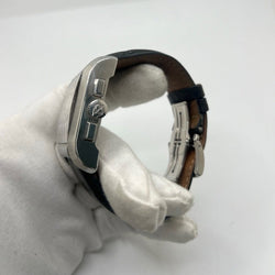 Montre BAUME & MERCIER "Hampton" en acier et cuir - Castafiore