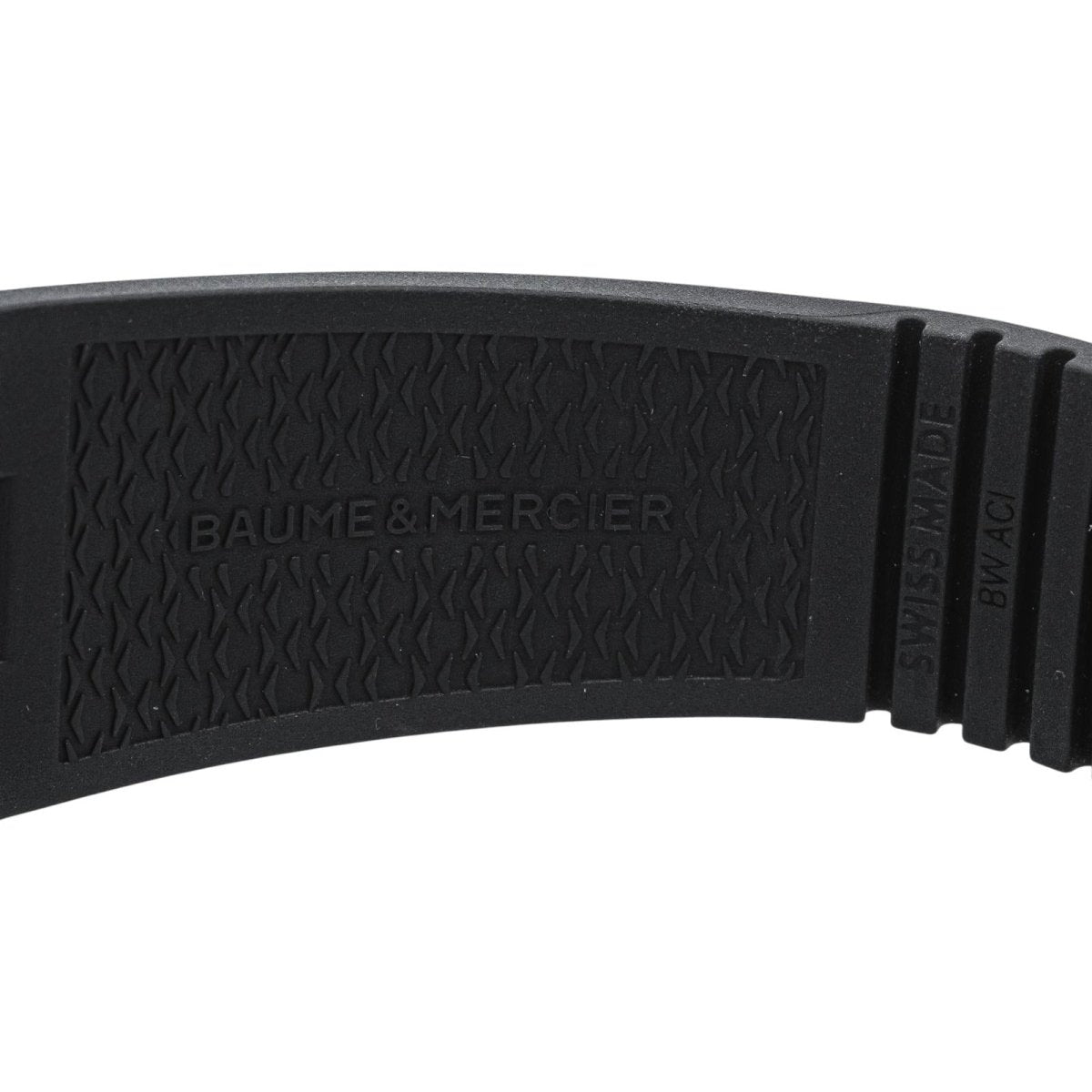 Montre BAUME & MERCIER "Riviera" en acier, titane et caoutchouc - Castafiore