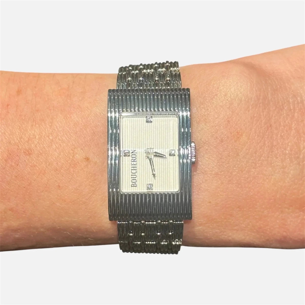 Montre BOUCHERON "Reflet" en acier inoxydable et diamants - Castafiore