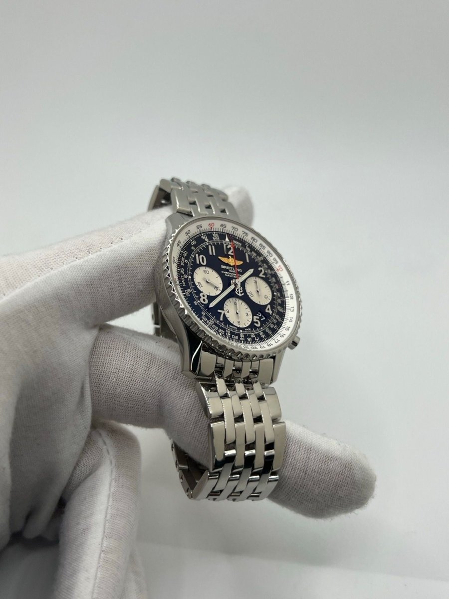 Montre BREITLING Navitimer 01 en acier - Castafiore