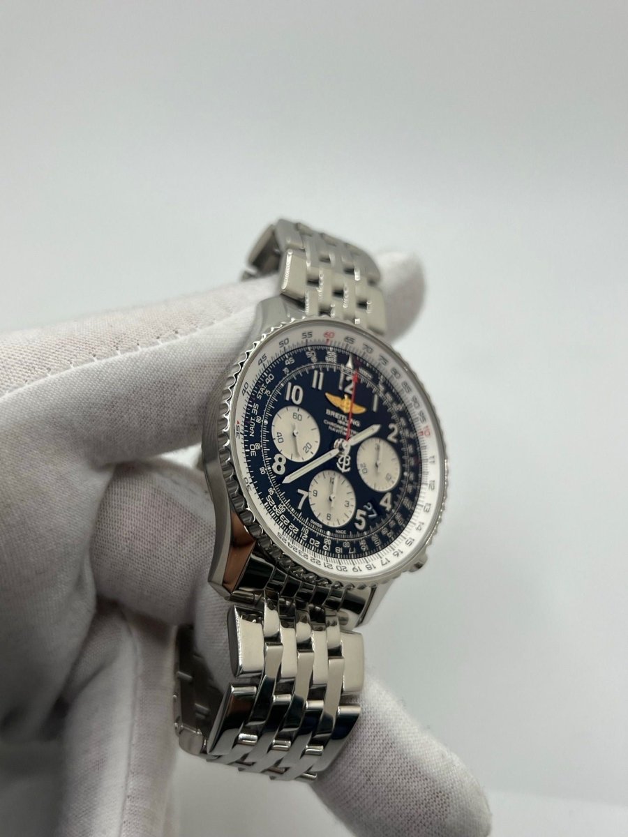 Montre BREITLING Navitimer 01 en acier - Castafiore