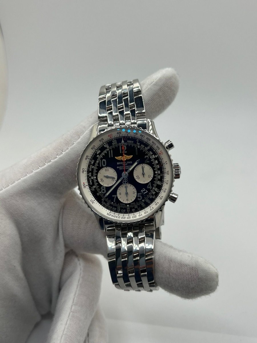 Montre BREITLING Navitimer 01 en acier - Castafiore