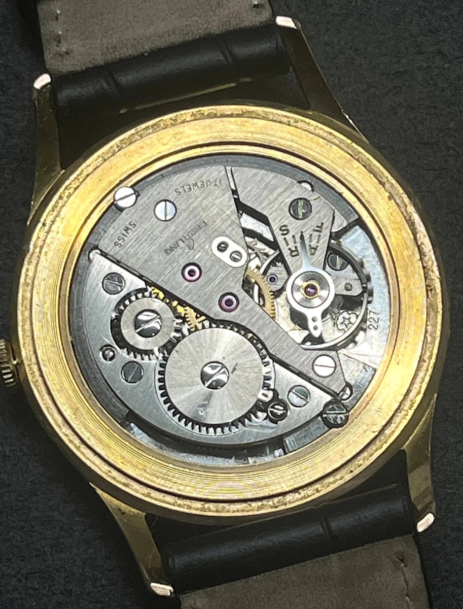 Montre BREITLING Réf. 4002, en plaqué or et acier - Cadran bicolore, Venus 227, Vers 1956. - Castafiore