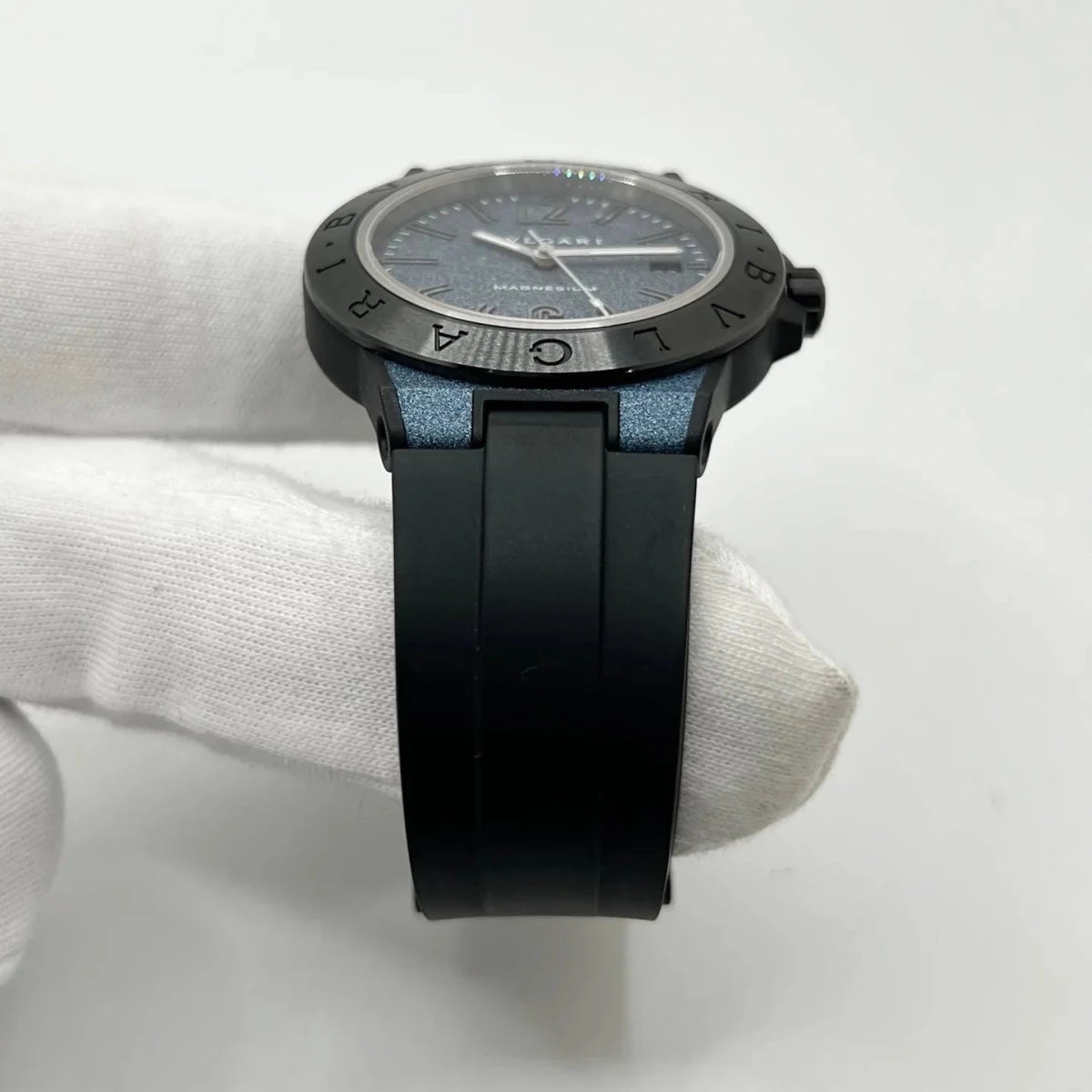 Montre BULGARI "Diagono Magnesium" en caoutchouc - Castafiore