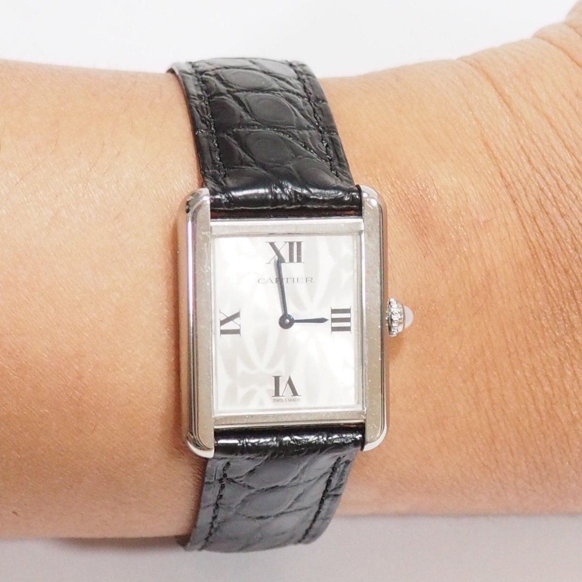 Montre CARTIER "Tank Solo" en cuir, argent, acier et quartz - Castafiore