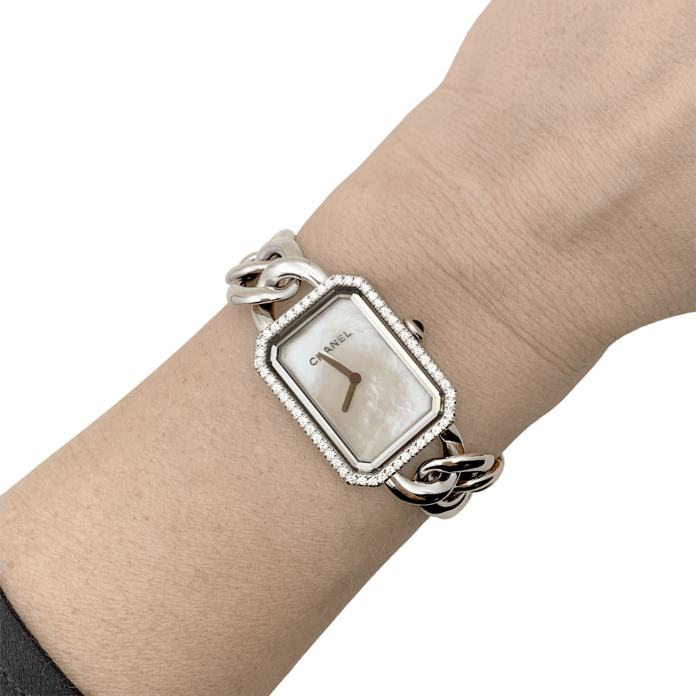 Montre Chanel "Première Chaîne Gourmette" en acier, nacre et diamants - Castafiore