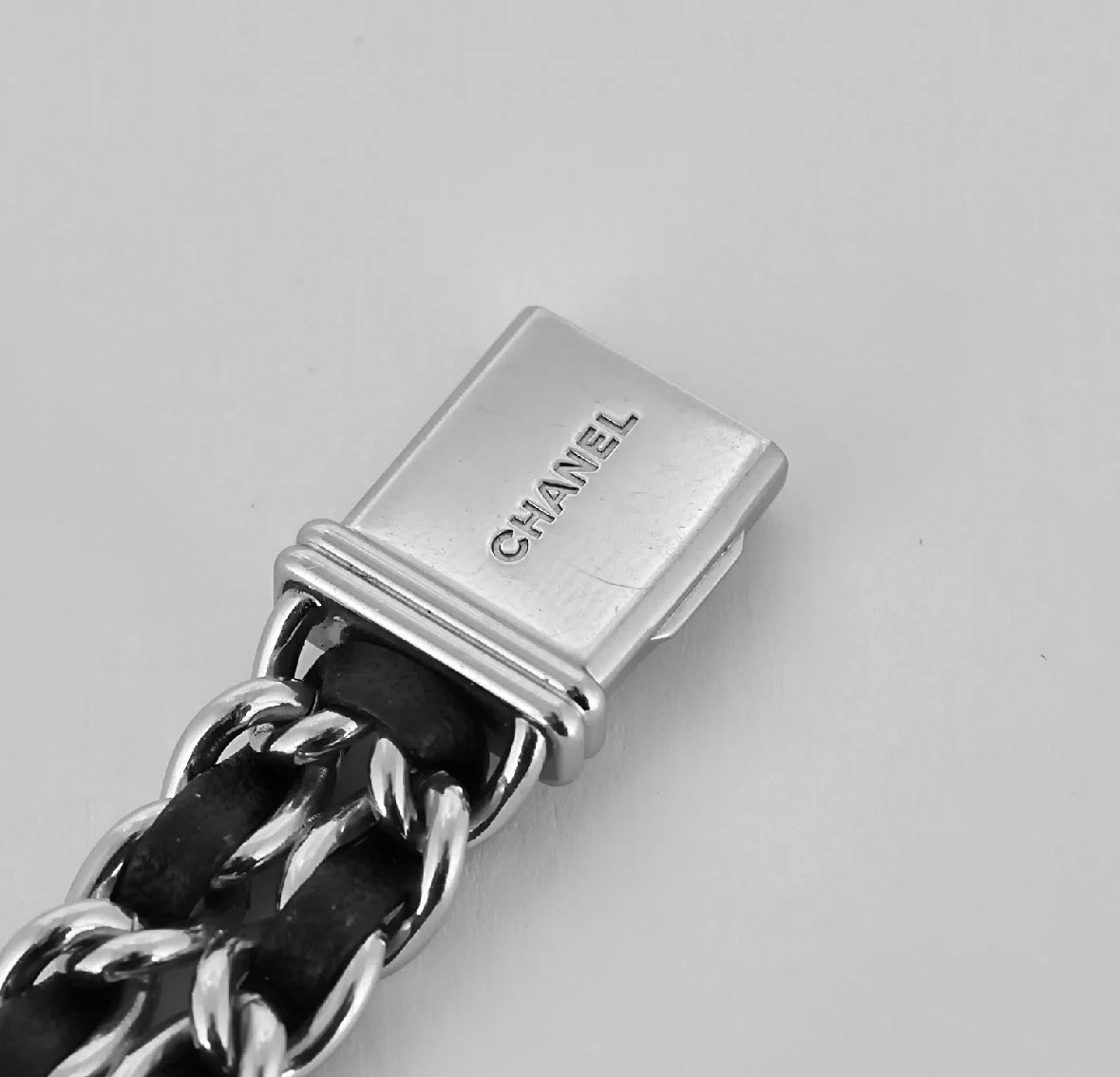 Montre CHANEL "Première" en acier et cuir - Castafiore