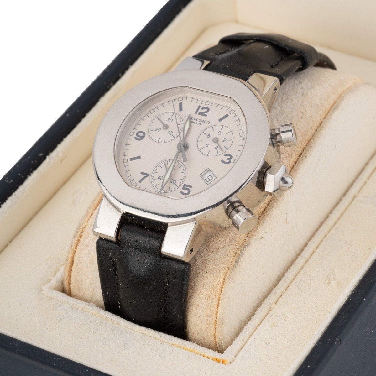 Montre CHAUMET, Fond blanc - Castafiore