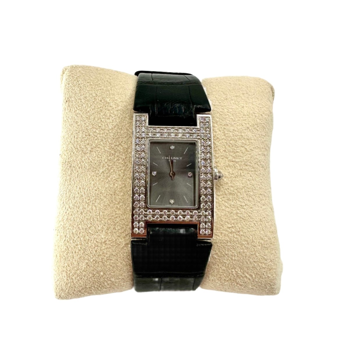 Montre CHAUMET, "Style" en or blanc et diamant - Castafiore