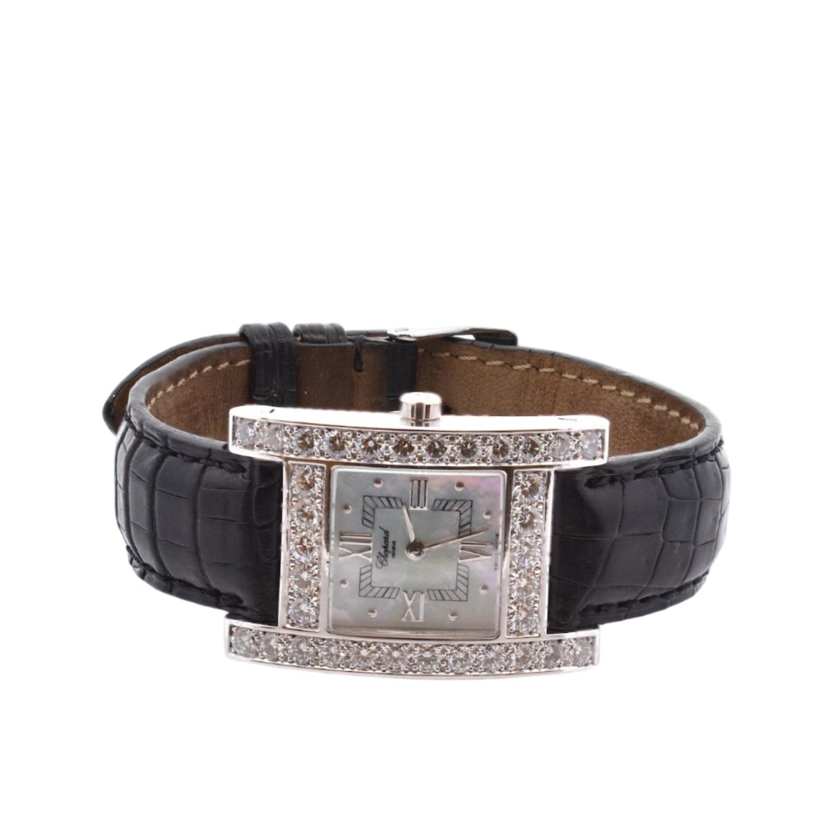 Montre CHOPARD "Your Hour" en or blanc, cuir, nacre, quartz, saphir et diamants - Castafiore