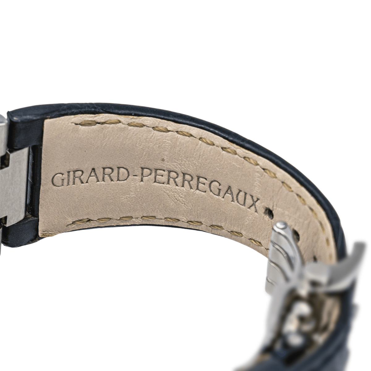 Montre GIRARD - PERREGAUX "Laureato" en acier, quartz, saphir, cuir et diamants - Castafiore
