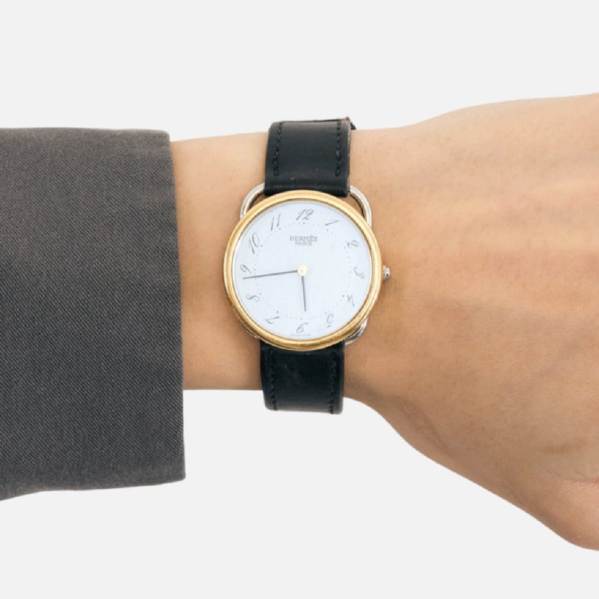 Montre HERMÈS "Arceau" en cuir et quartz - Castafiore