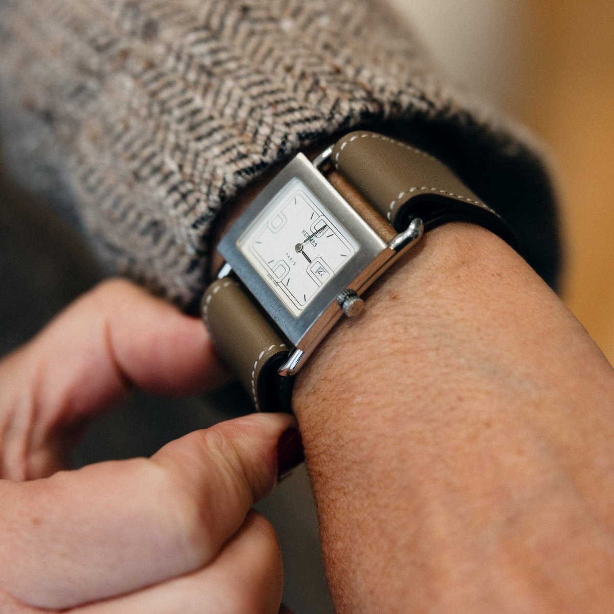 Montre HERMÈS "Barenia" en acier et cuir - Castafiore