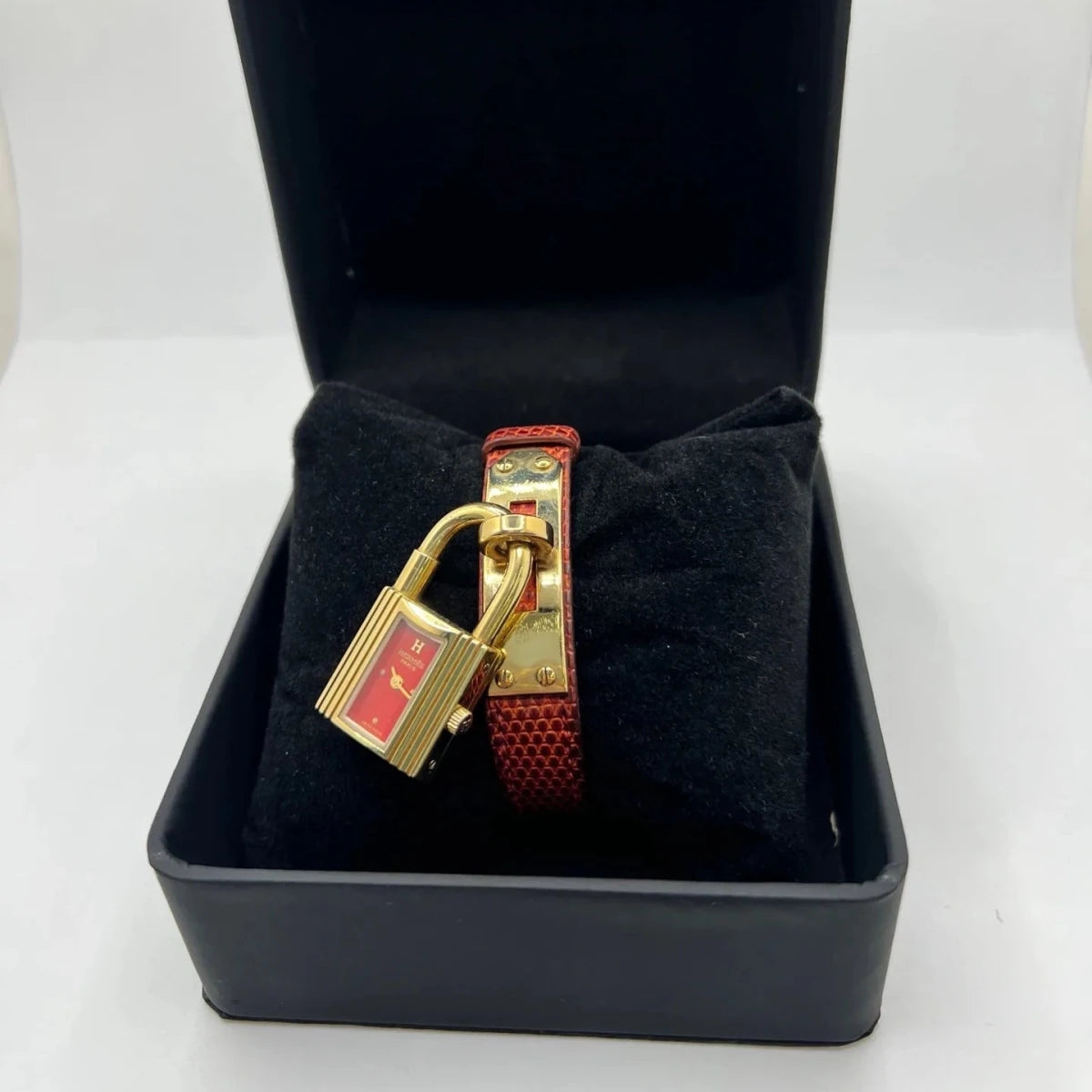 Montre HERMÈS "Kelly" plaqué or, acier et cuir - Castafiore