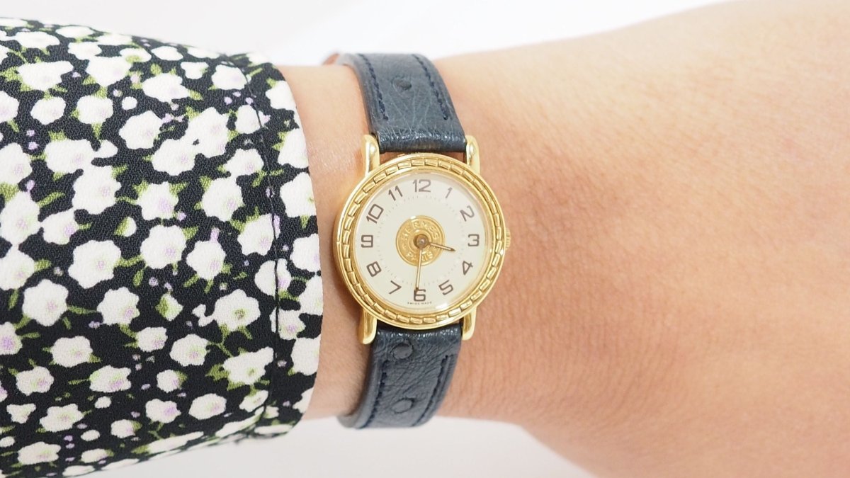 Montre Hermès Sellier en or jaune - Castafiore