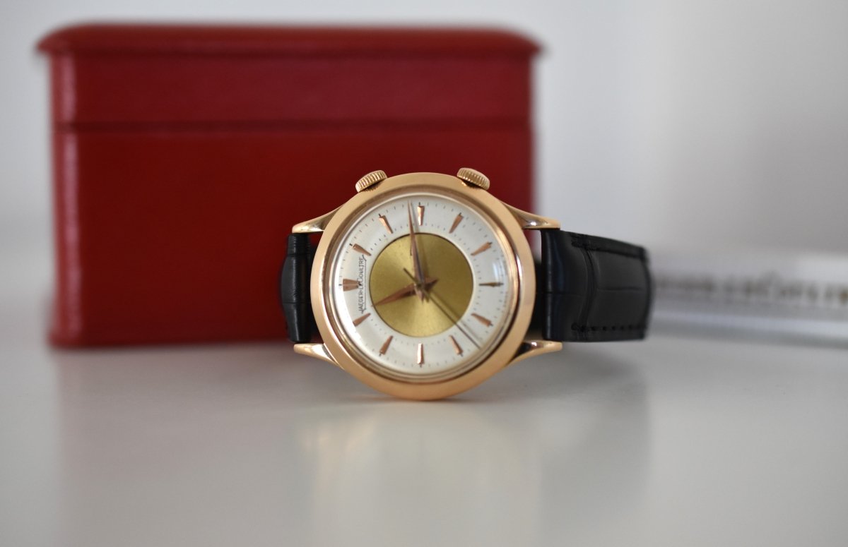 Montre JAEGER - LECOULTRE "Memovox" en or rose et cuir - Castafiore