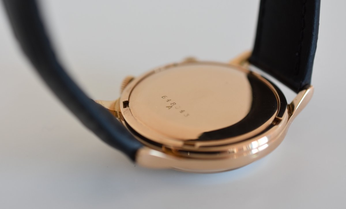 Montre JAEGER - LECOULTRE "Memovox" en or rose et cuir - Castafiore