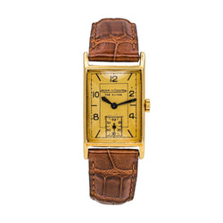 Montre JAEGER - LECOULTRE "Vintager" en or jaune, saphir et cuir - Castafiore
