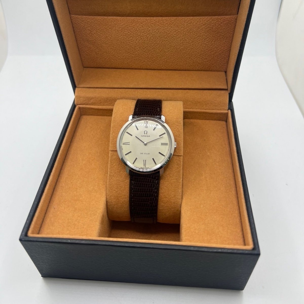 Montre OMEGA "De Ville" en acier et cuir - Castafiore