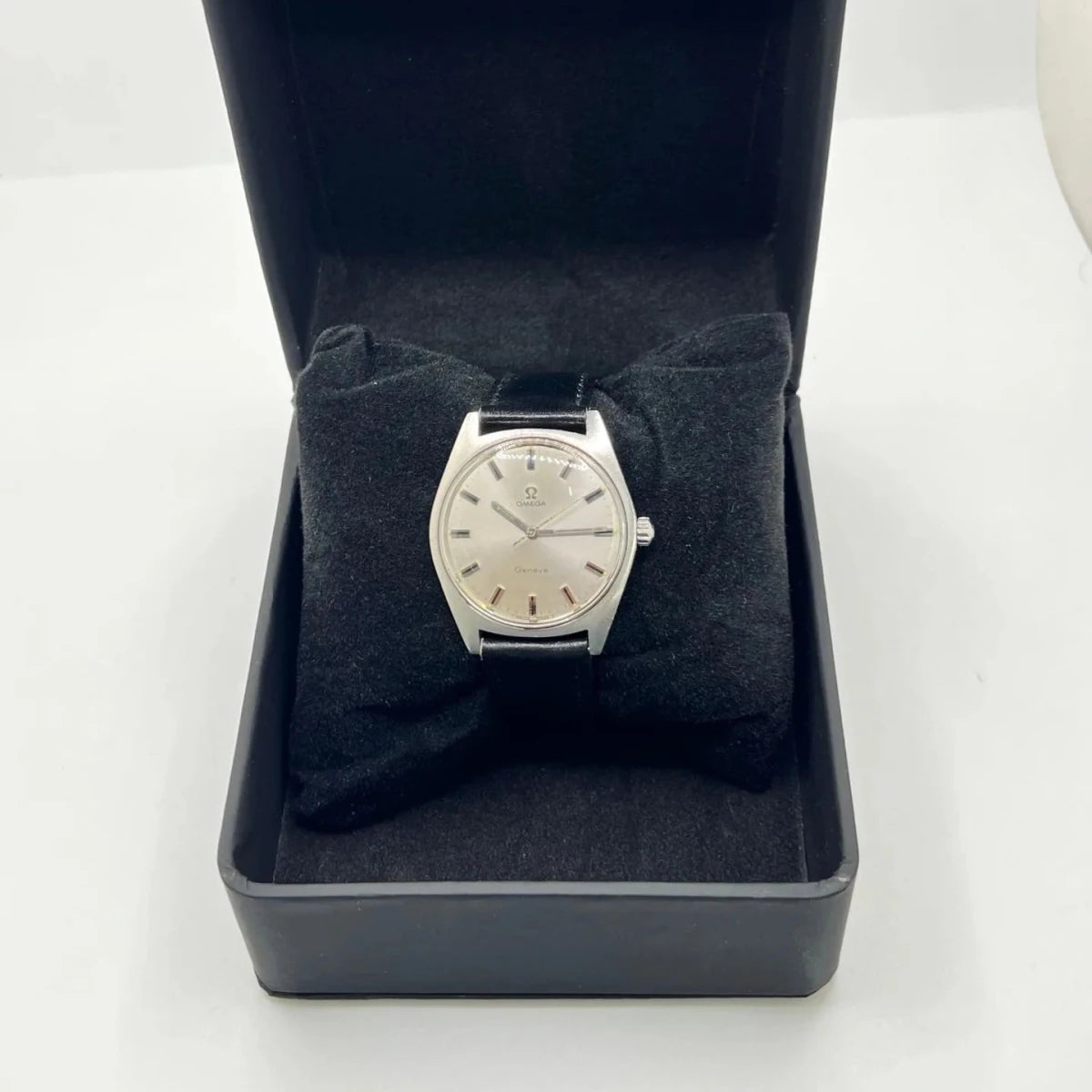 Montre OMÉGA en acier inoxydable et cuir - Castafiore