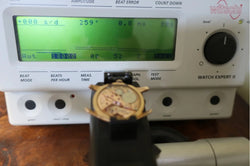 Montre OMÉGA en or jaune et cuir - Castafiore