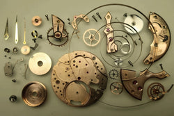 Montre OMÉGA en or jaune et cuir - Castafiore