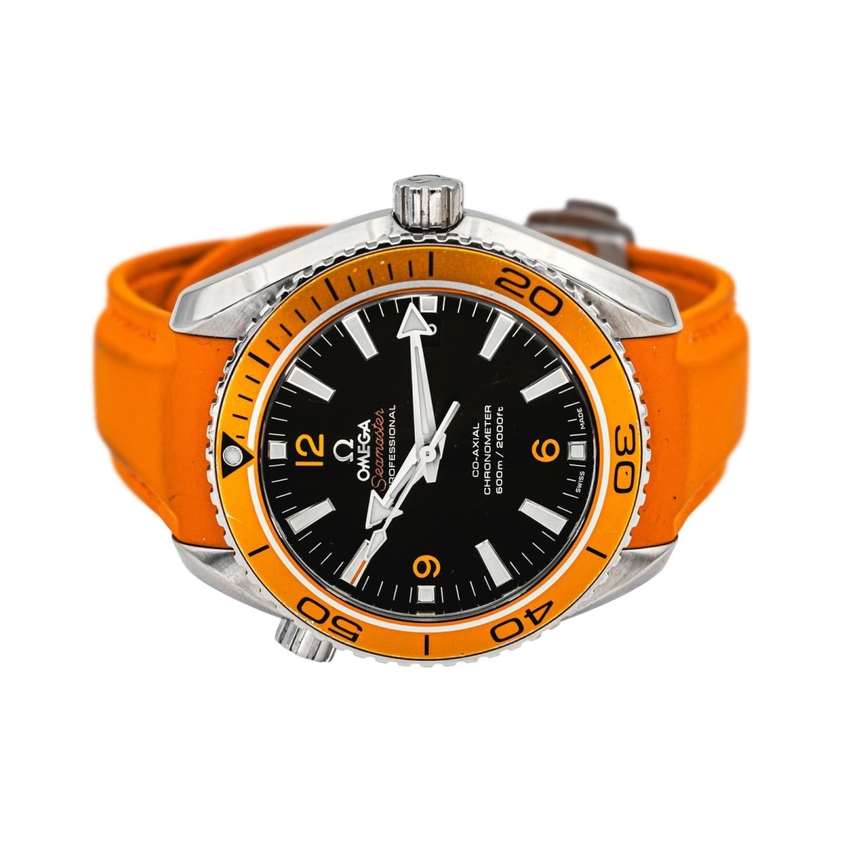 Montre OMÉGA "Seamaster Planet Ocean" en acier, caoutchouc et saphir - Castafiore