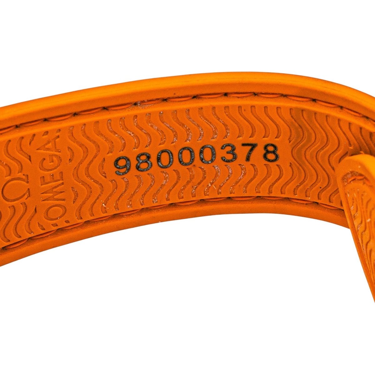 Montre OMÉGA "Seamaster Planet Ocean" en acier, caoutchouc et saphir - Castafiore